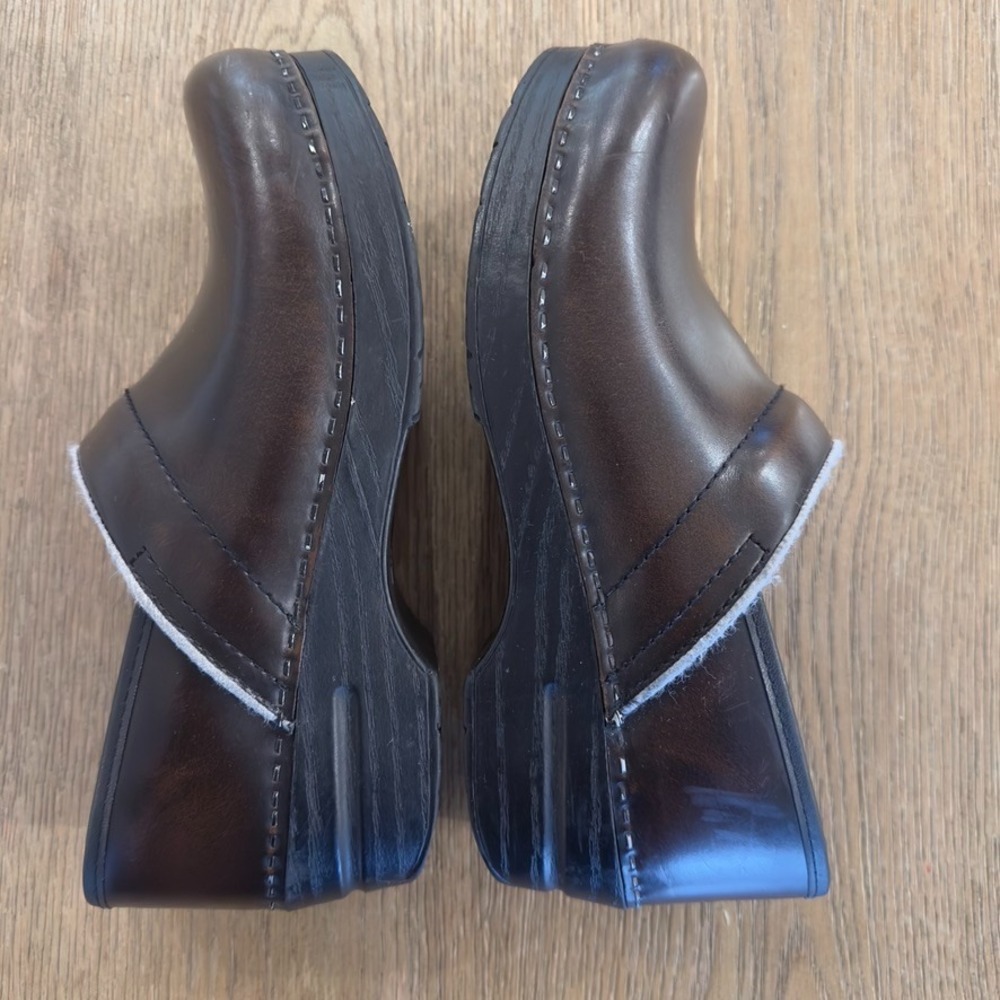 Dansko Professional Brown Leather Clogs-Comfort Women's Size Narrow 39-US 8.5-9 - Picture 5 of 9